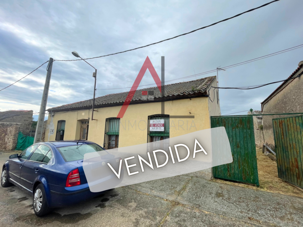 NO DISPONIBLE - CASA PARA REFORMAR EN HOYUELOS