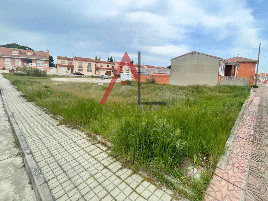 TERRENO URBANO EN VENTA EN NAVAS DE ORO ········································································································································ 80€/M2